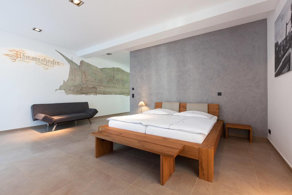 Guesthouse Altes Rathaus Rüdesheim am Rhein Pokoj fotografie